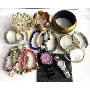 1.35lb Lot Of Vintage Estate Jewelry/Crystal Bracelets/Swiss Watch Great Valued